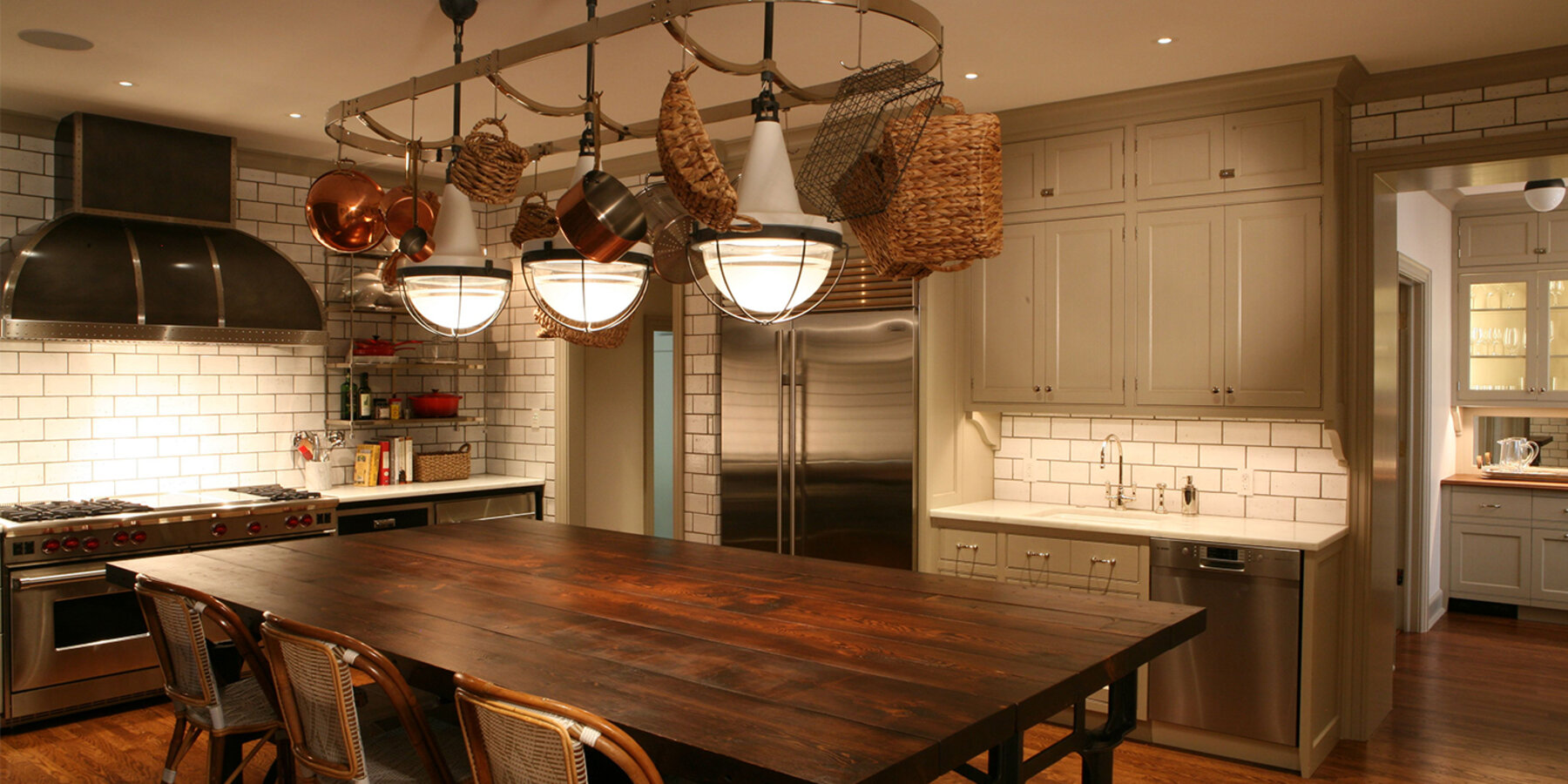 オンライン バカラ 稼げるゴの歴史ある住宅の改修 - ステート パークウェイ レジデンスのキッチン