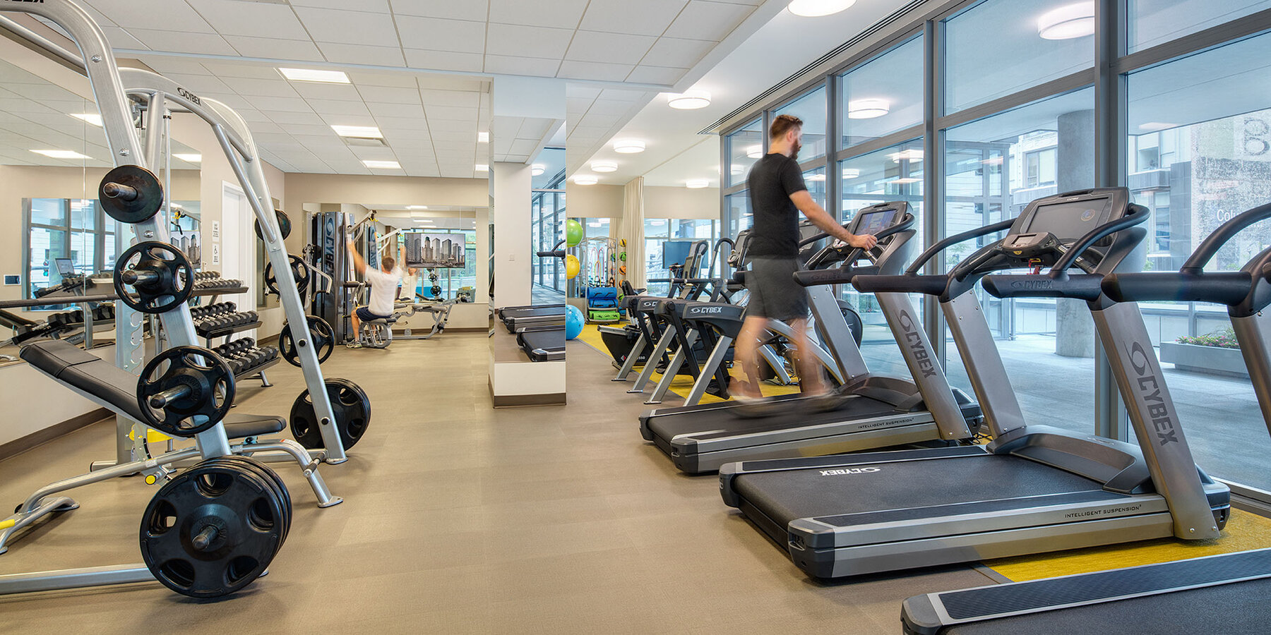 高級集合ポーカー スターズ バカラ建設 - 30 East フィットネス センターのアメニティ