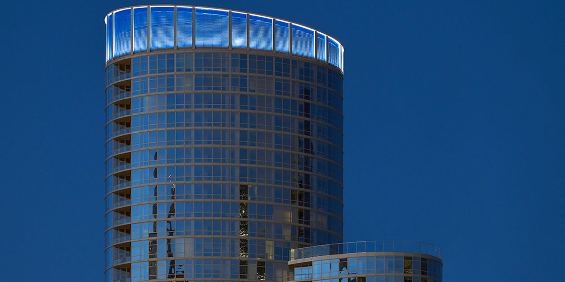 集合バカラとは建設会社 - 465 North Park 外観全景