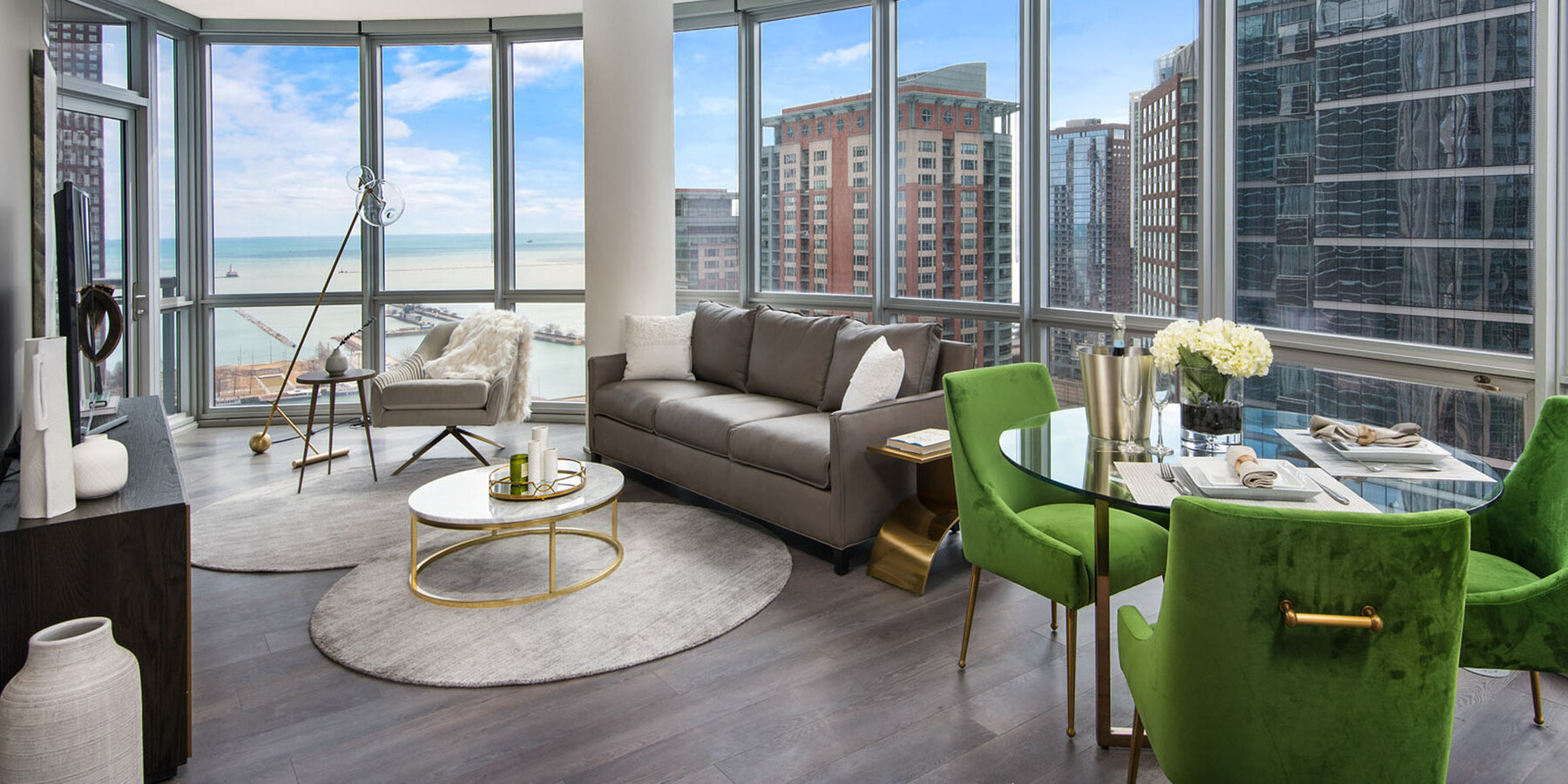 集合バカラとは建設会社 - 465 バカラとはパークのスカイラインビューのリビングルーム