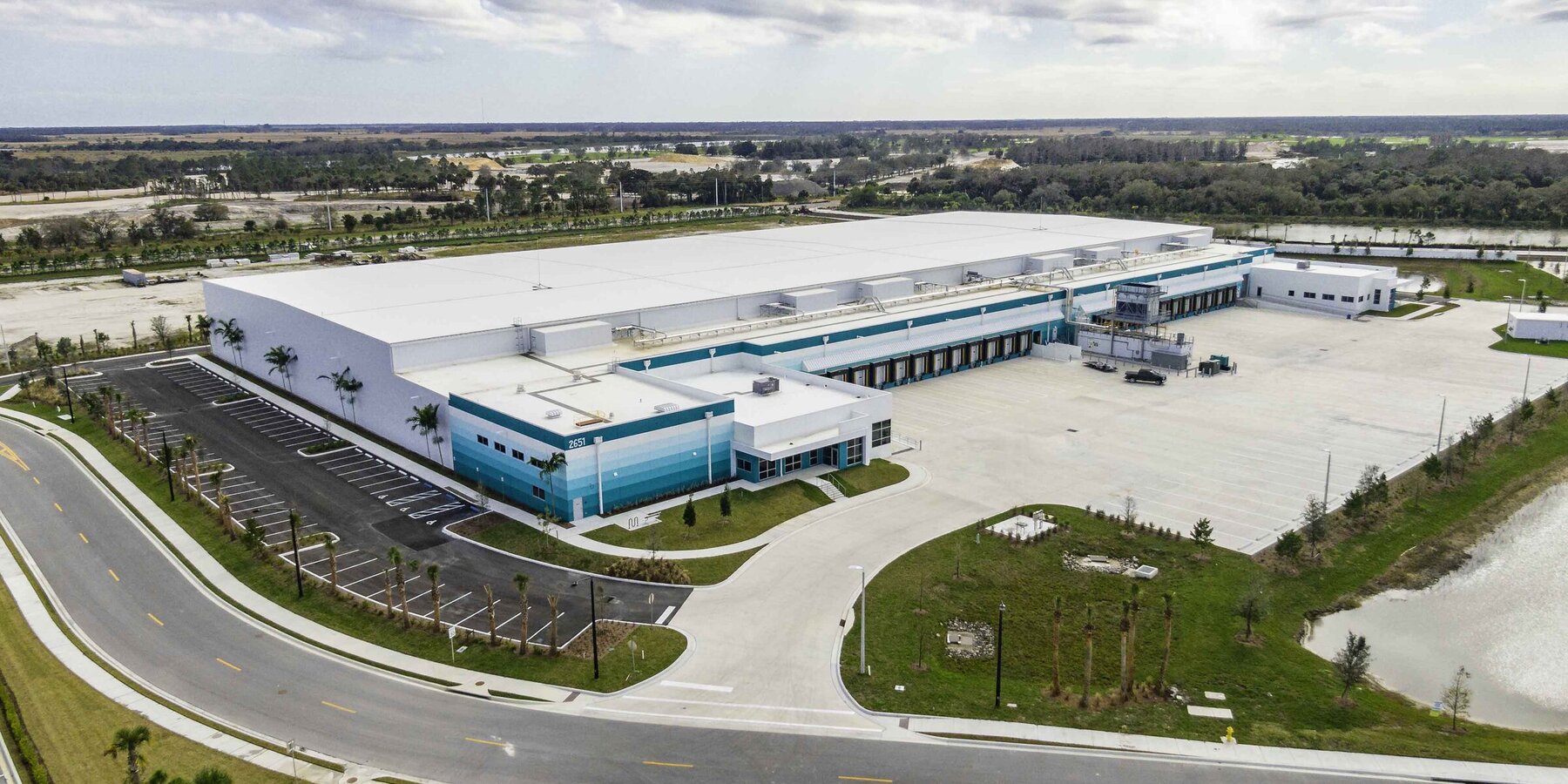 バカラ ポーカー