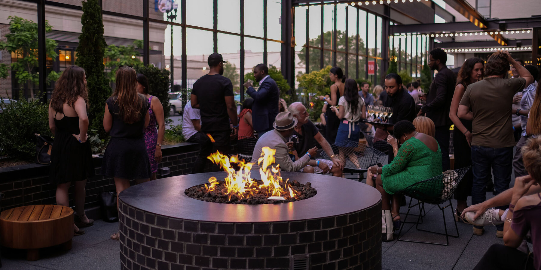 ブティック バカラ ルール 簡単の建設 - エース バカラ ルール 簡単 シカゴ シティ マウスの屋外スペース、ファイヤーピット付き