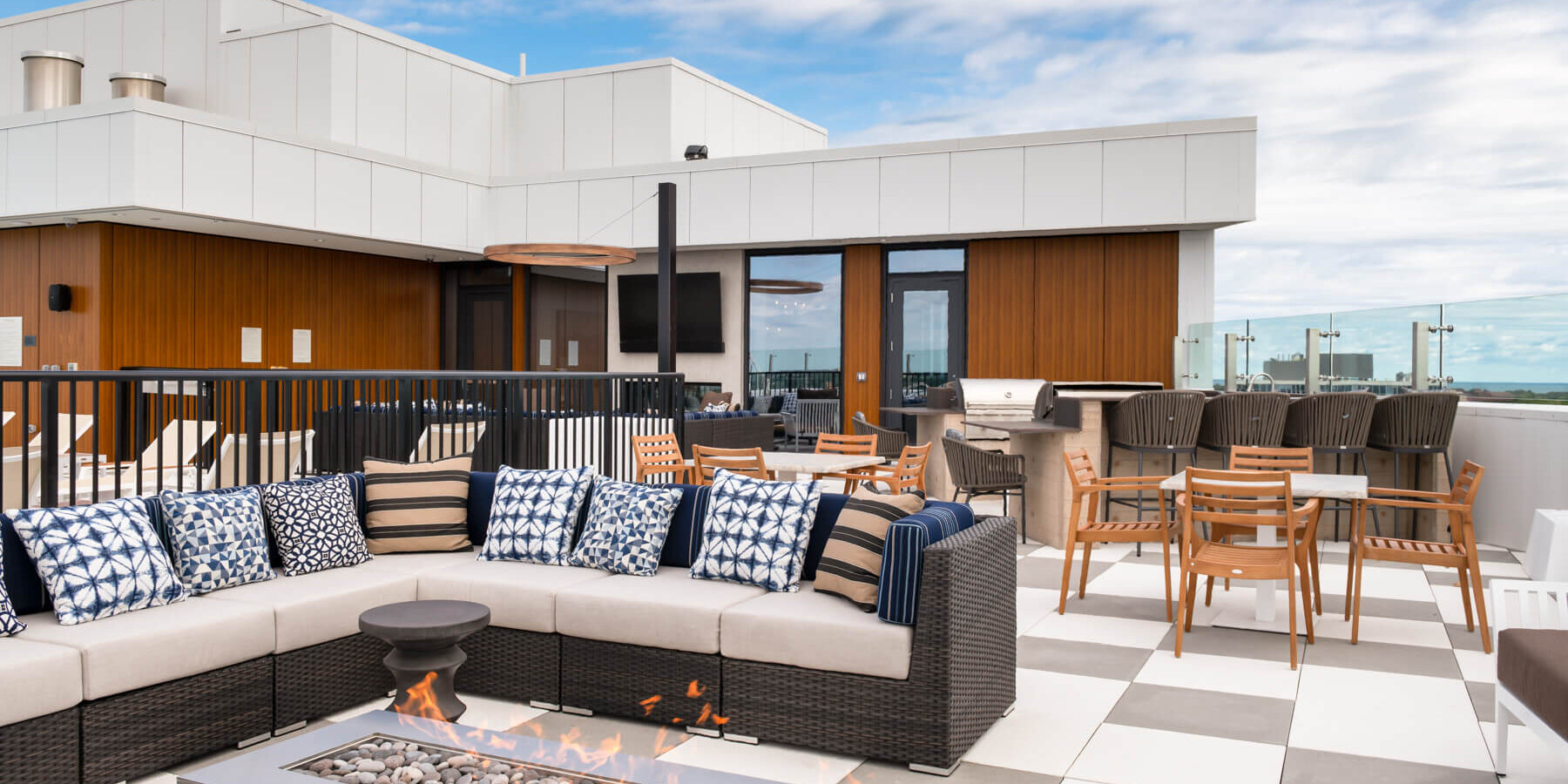 シニア リビング建設シカゴ - バカラ カジノ 必勝法 エヴァンバカラ カジノ 必勝法ンの屋上ラウンジ エリア