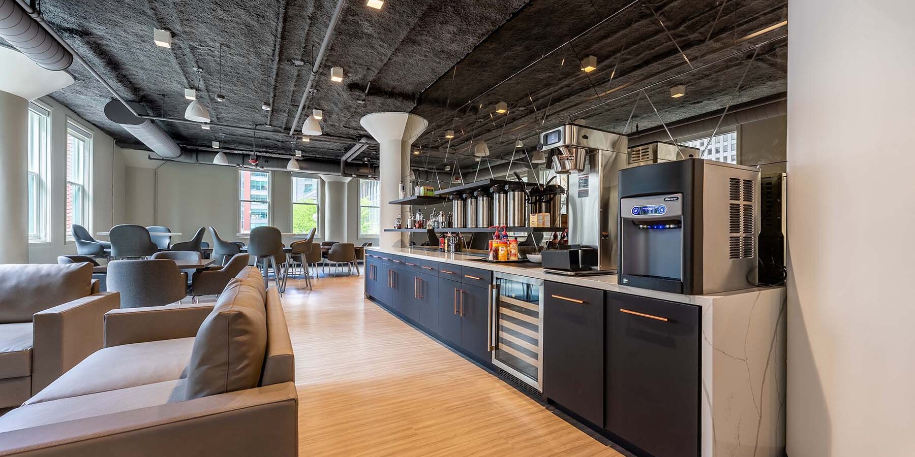 企業内装工事 - LEVIN AND PERCONTI コーヒーバー