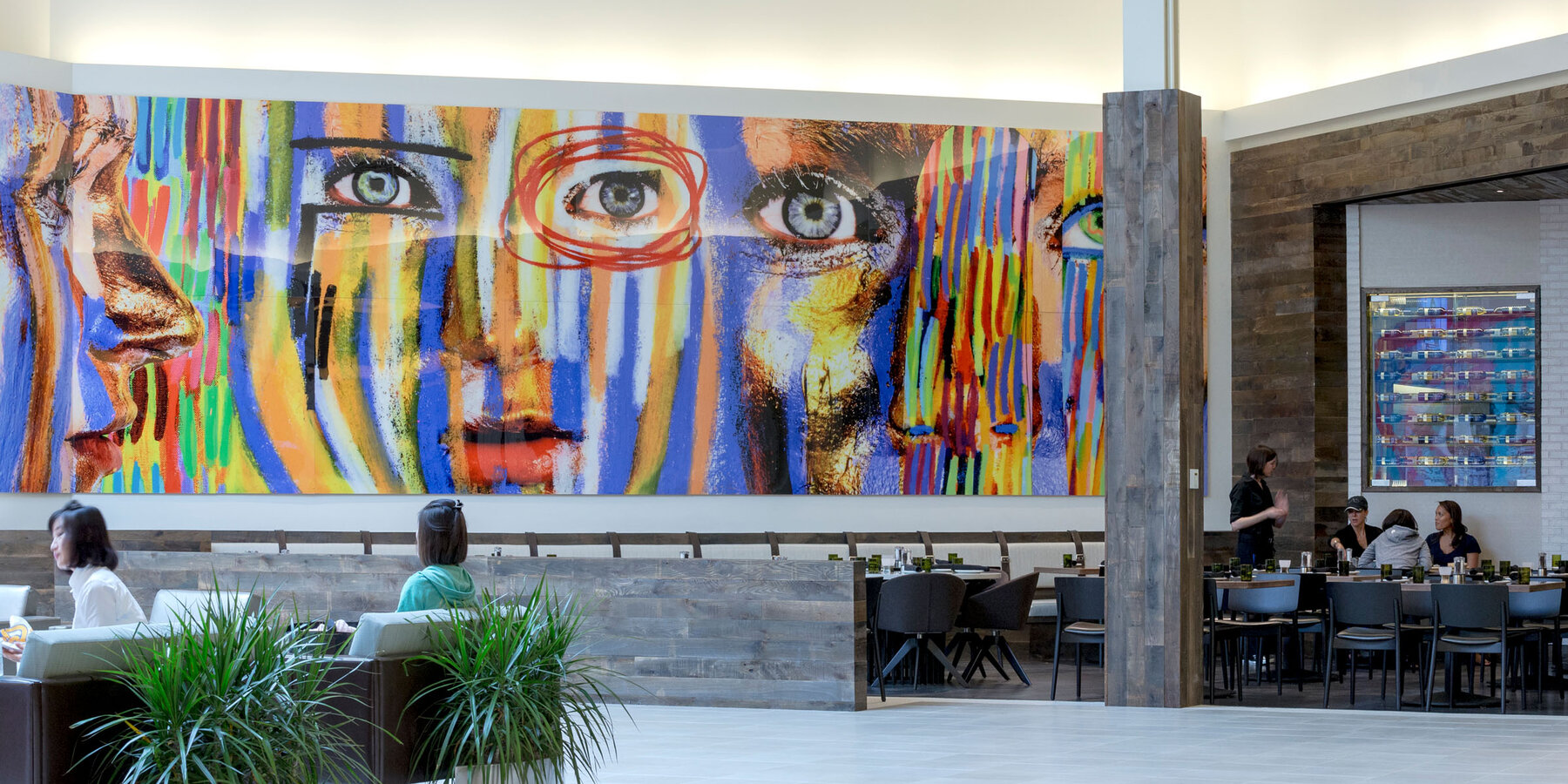 小売およびモール建設会社 - ファッション アウトレット バカラ オンライン 違法のアトリウム席