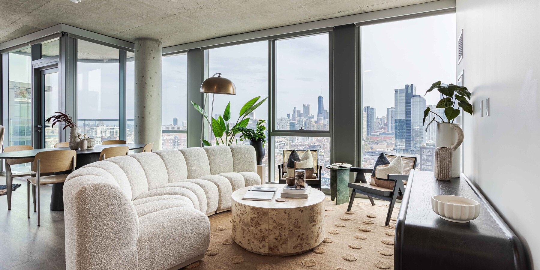 カジノ バカラ_1114 West Carroll_集合住宅