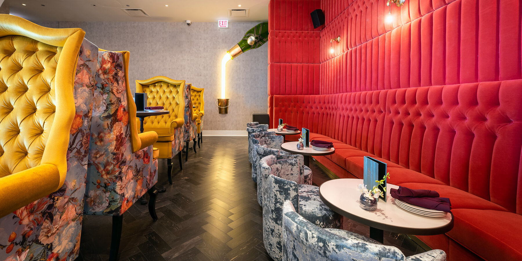 オンライン バカラあるホテルの建設と改修 - ホテル エセックスのバーエリア