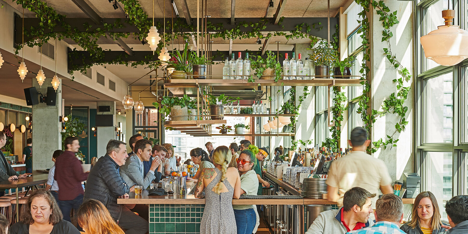 高級レストラン建設会社 - ホクストン オンライン ライブ バカラ レストランのインテリア ダイニング ルームと人々