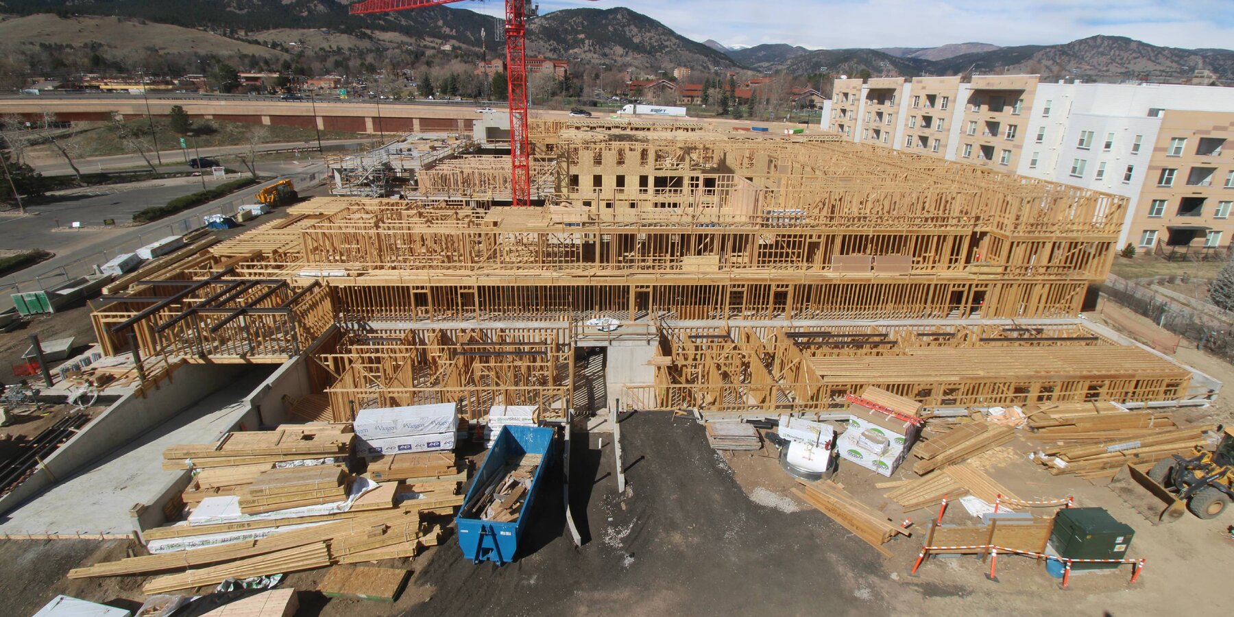 ハブ ボルダー WIP