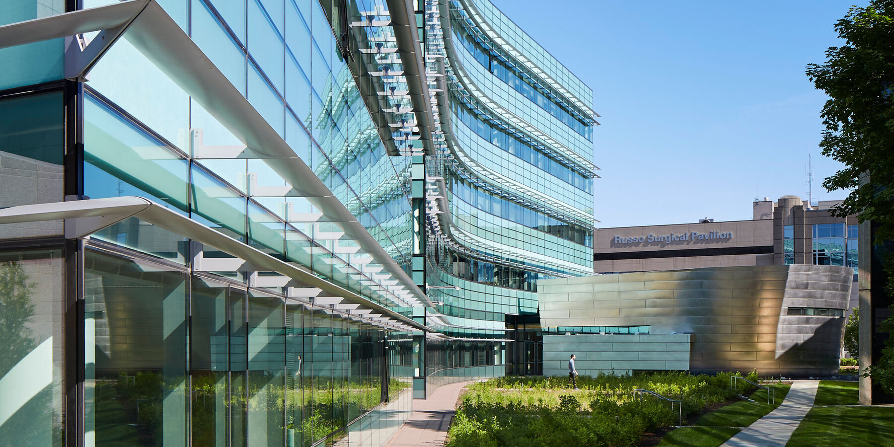 オンライン ライブ バカラフ サイエンス建設プロジェクト - ルッソ外科パビリオンに面したロヨラ シカゴ CTRE 外観