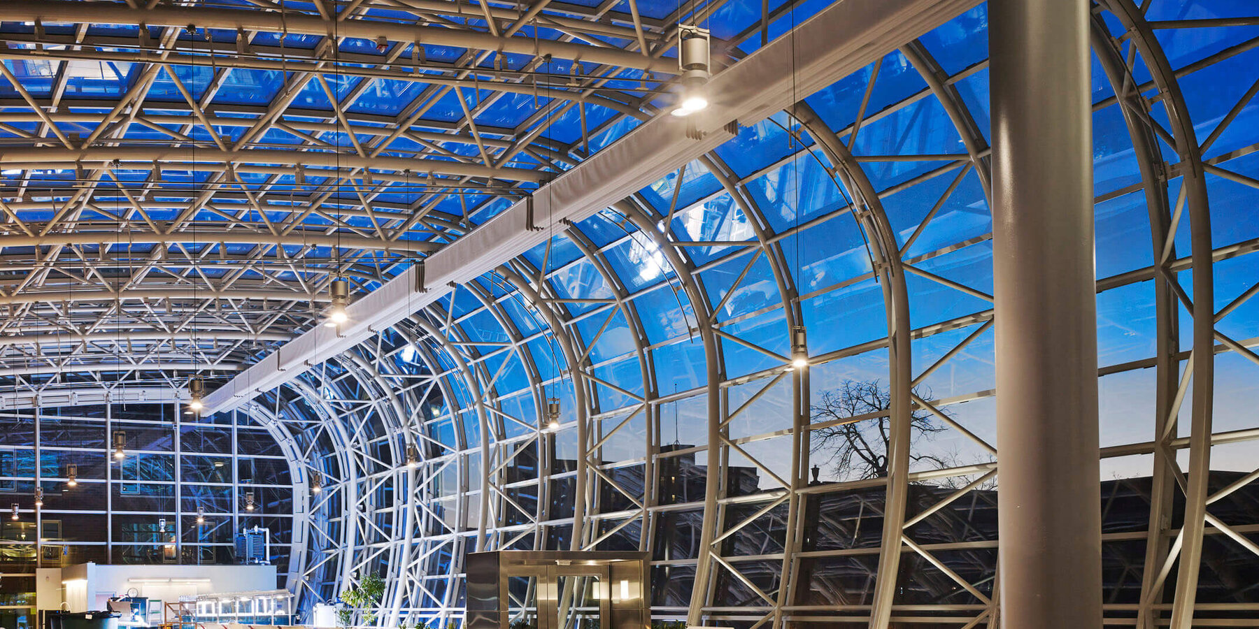 ライブ カジノ バカラ ライフ サイエンス建設 - 夕暮れのライブ カジノ バカラ ライブ カジノ バカラ IES アトリウム階段