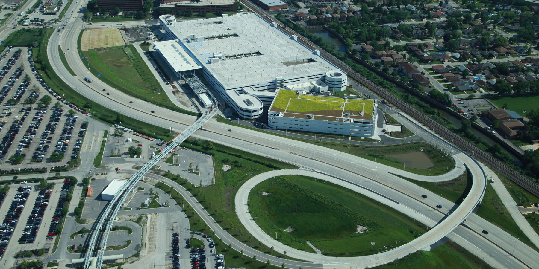 航空商業建設 - バカラ ドラゴン タイガー複合モーダル施設の航空写真