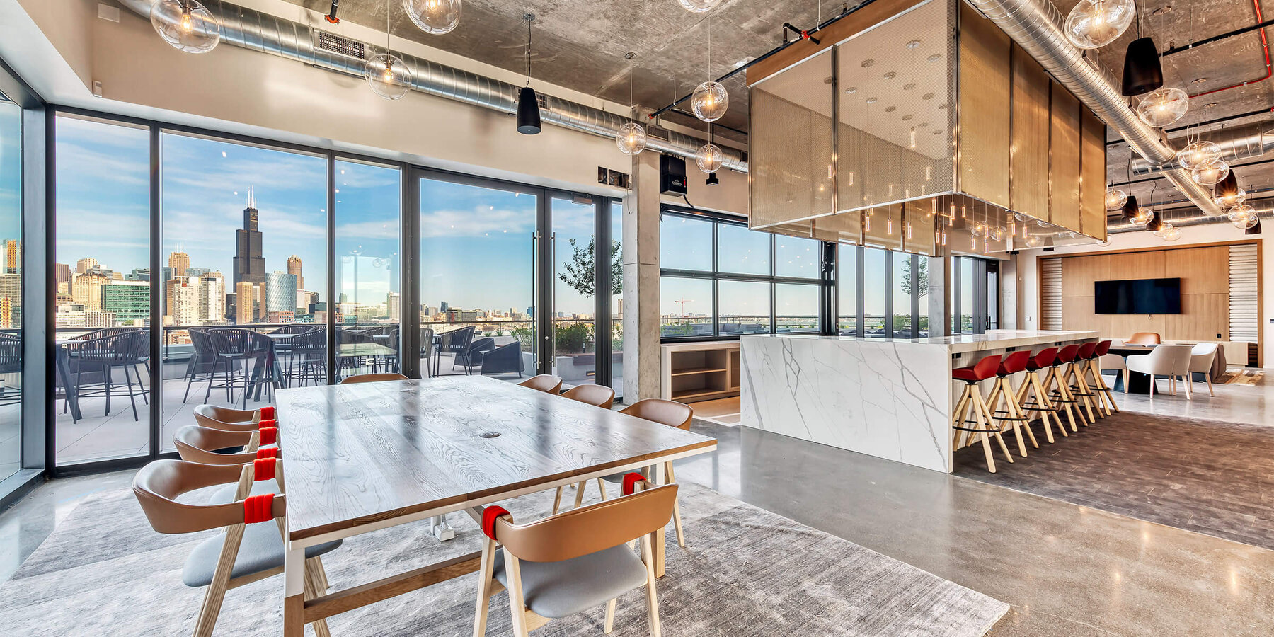 インカジ バカラ科学研究所の建設 - フルトン研究所 街の景色を望むフルトンの会議室