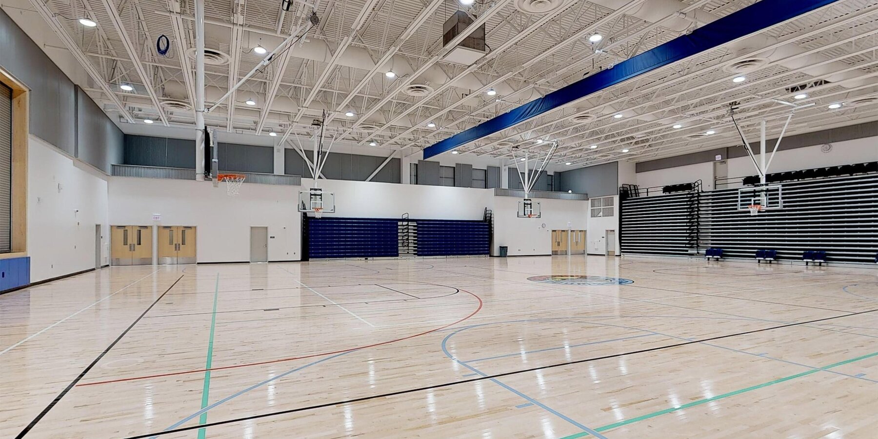 学校建設 シカゴ - バカラ オンライングルウッド ステム高校体育館