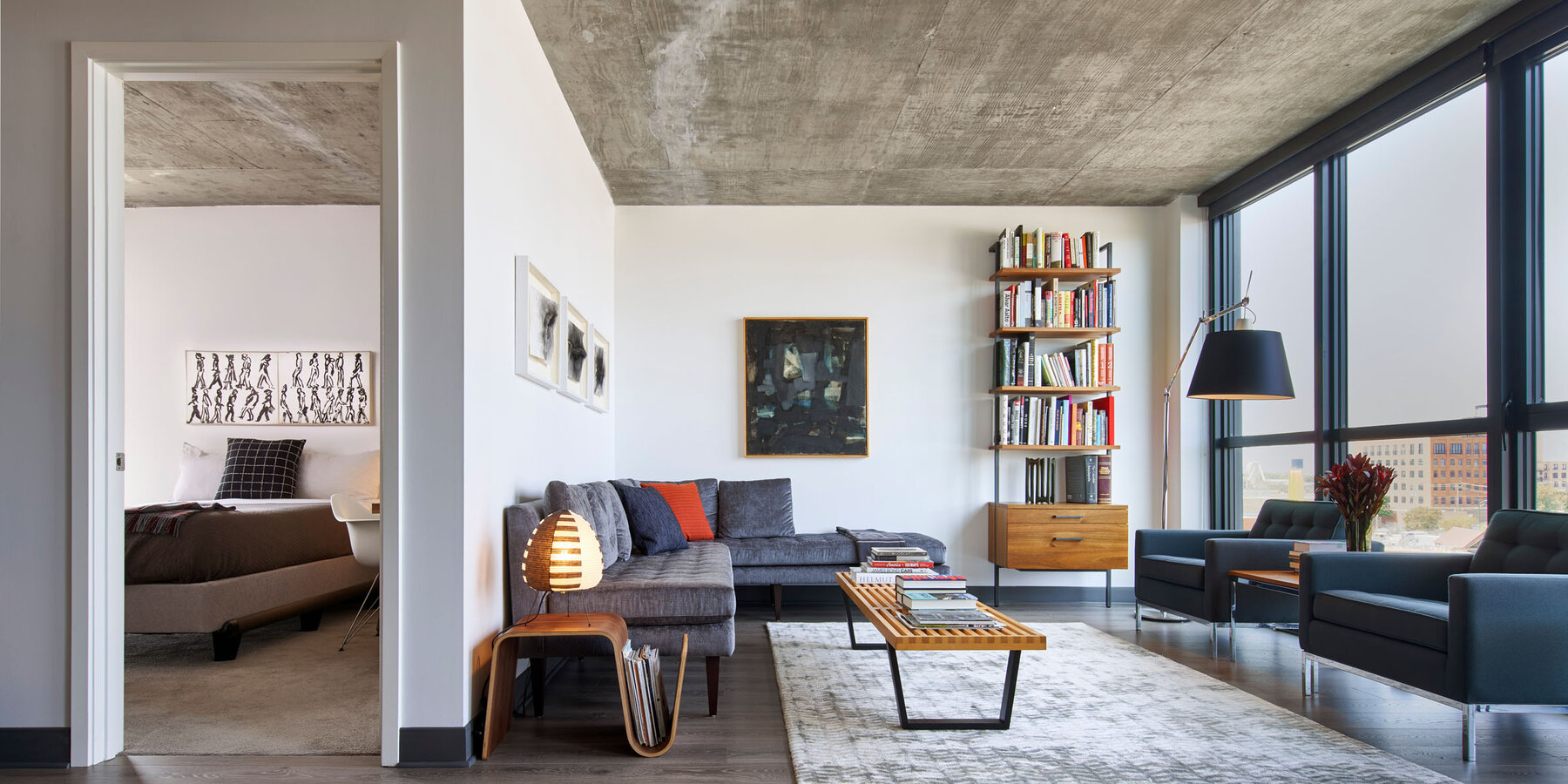 ライブ バカラ おすすめおよび集合ライブ バカラ おすすめの建設 - リビング ルームとベッドルームを望むメイソンのインテリア アパートメント