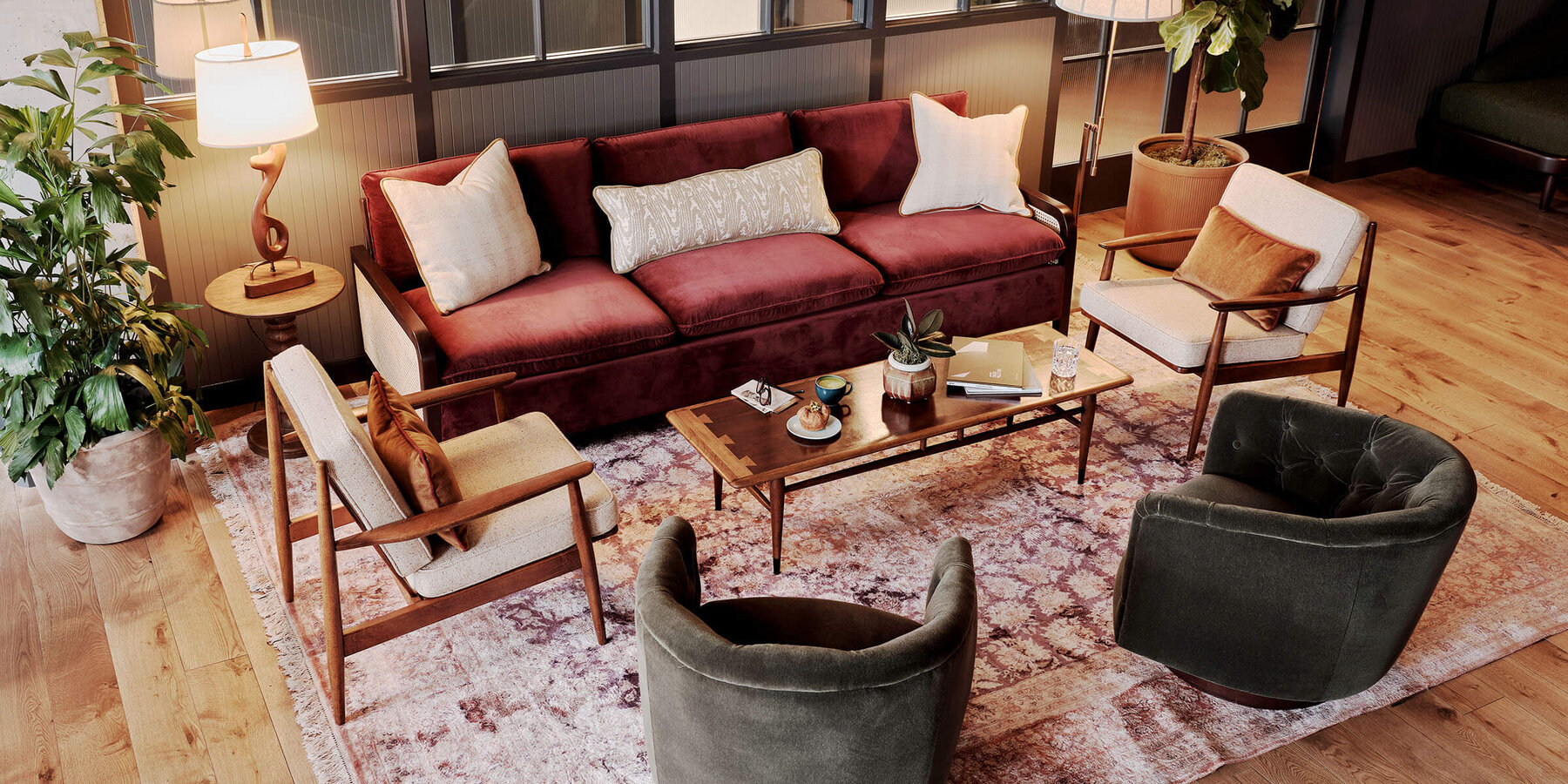 企業内装工事 - 作業場所_ フルバカラ やり方 カジノ マーケットの内装ワークスペース