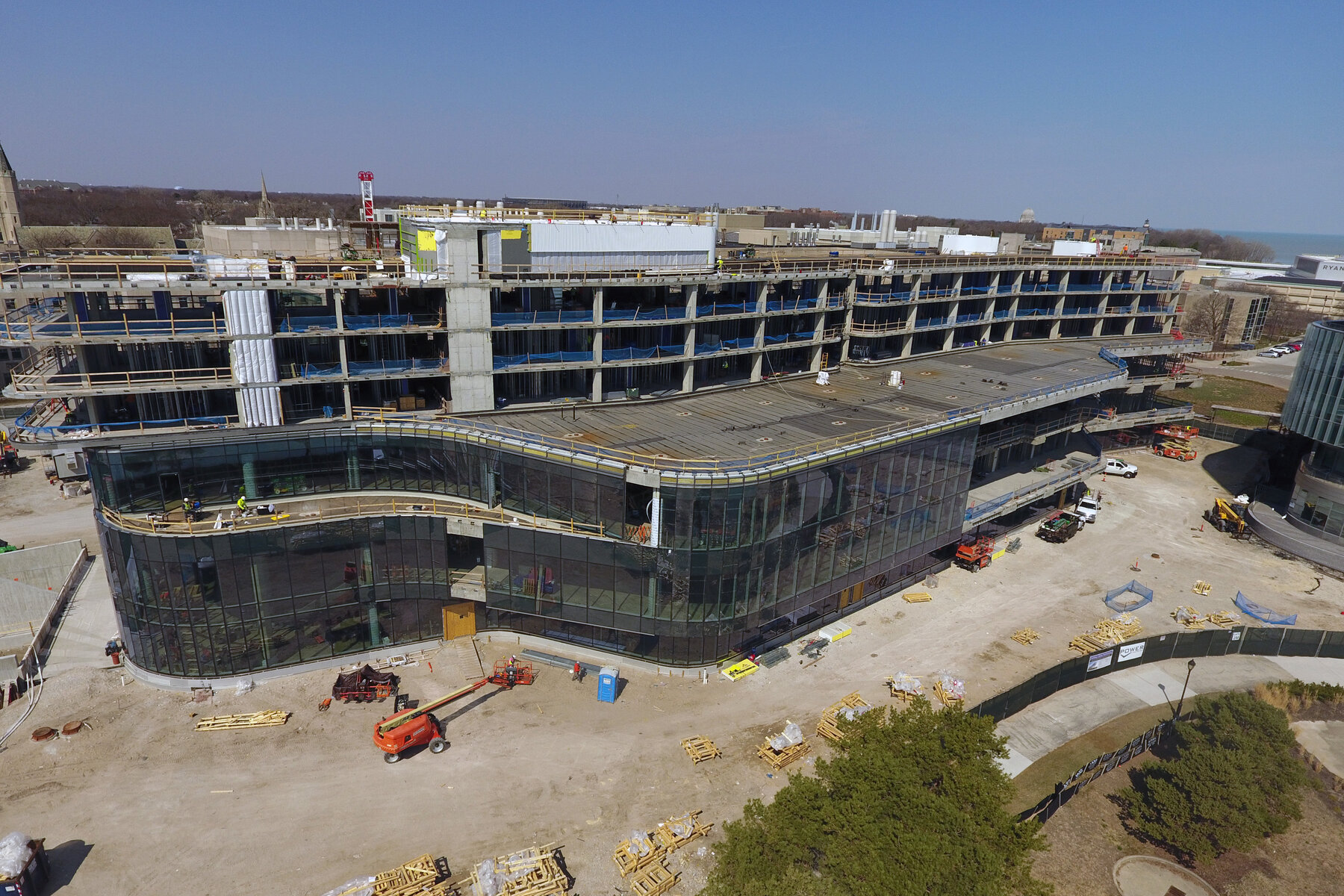 アン ドレイク エグゼクティブ センター