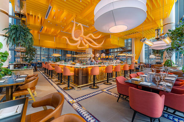 高級レストラン建設中のシカゴ - THINKFOODGROUP メインバー