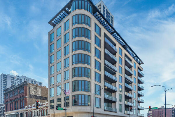 カジノ バカラ フィフティーン フィフティ オン ザ パーク 歴史的修復 新築集合住宅