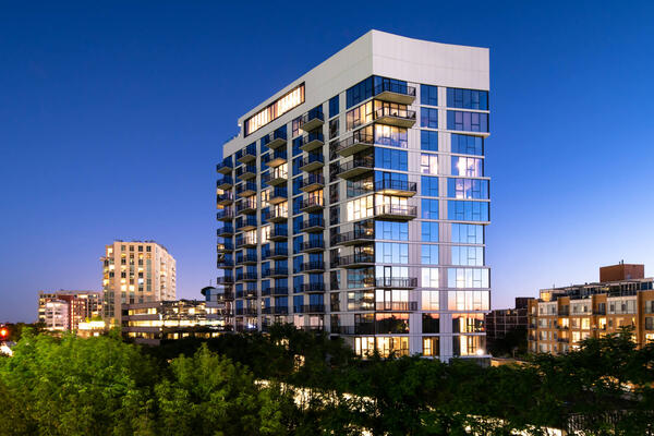 ネット カジノ バカラリビネット カジノ バカラ建設シカゴ - 夕暮れ時のアビドール・エヴァンストン外観