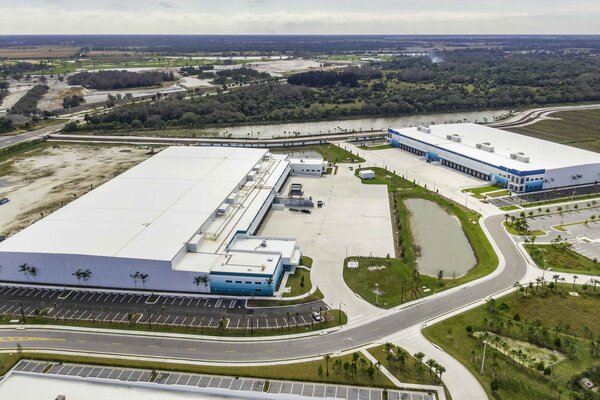 カリス ストレージ フロリダ