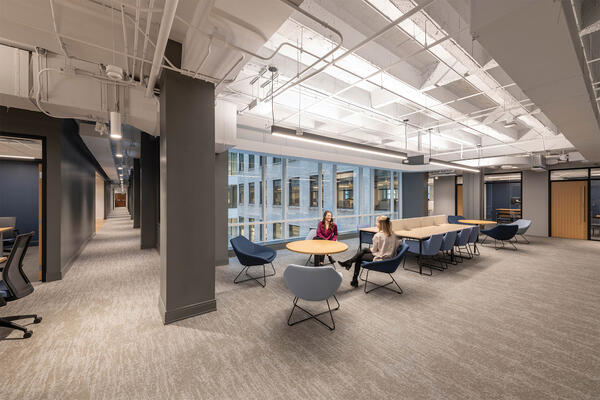 カジノ バカラ CMAP 旧郵便局シカゴ歴史的建造物オフィス増築改修